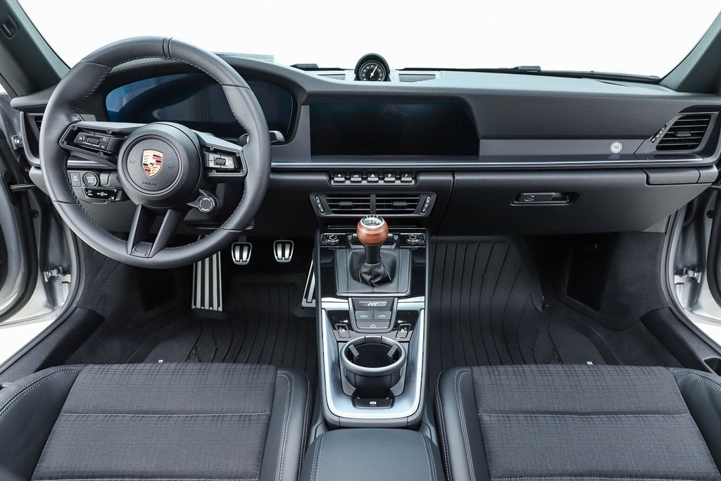 2025 Porsche 911 Carrera T