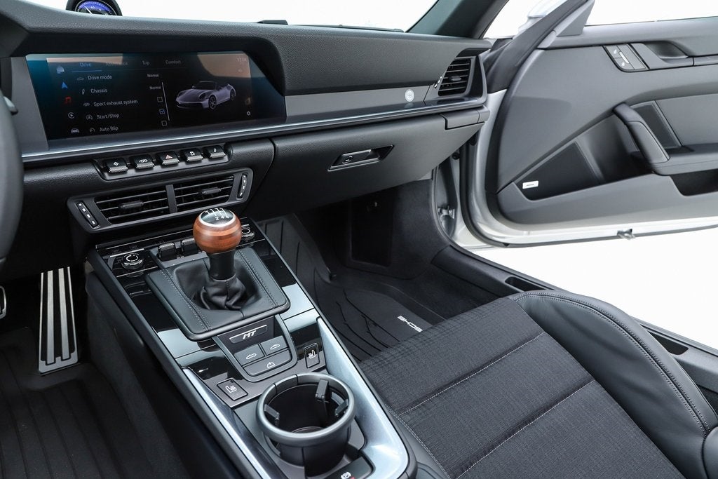 2025 Porsche 911 Carrera T