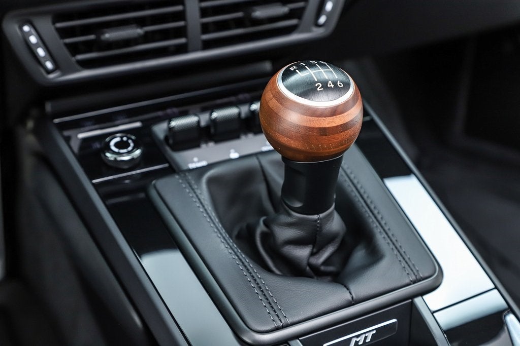 2025 Porsche 911 Carrera T