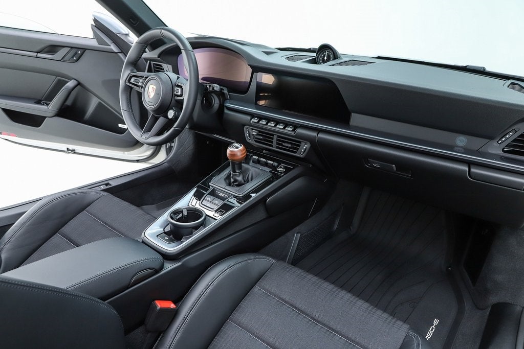 2025 Porsche 911 Carrera T