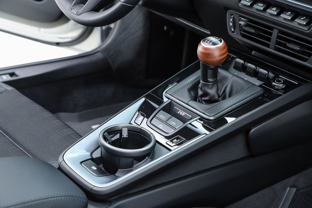 2025 Porsche 911 Carrera T