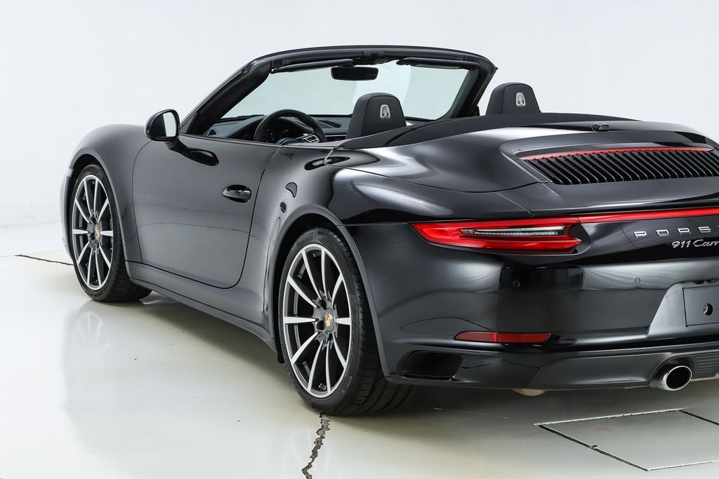 2017 Porsche 911 Carrera 4