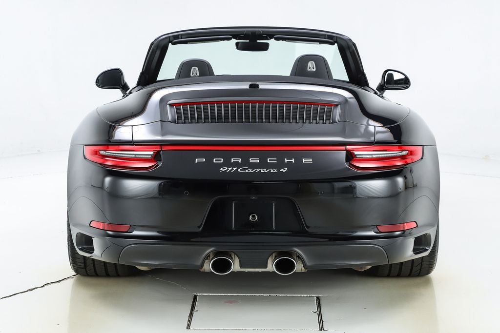 2017 Porsche 911 Carrera 4