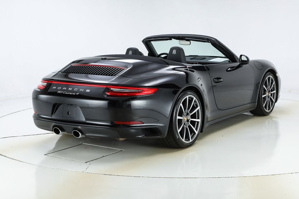 2017 Porsche 911 Carrera 4