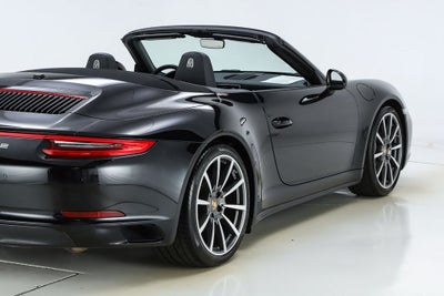 2017 Porsche 911 Carrera 4