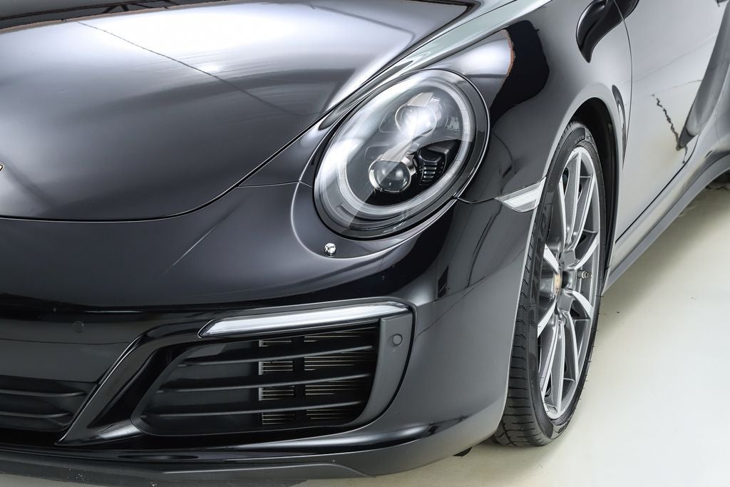 2017 Porsche 911 Carrera 4