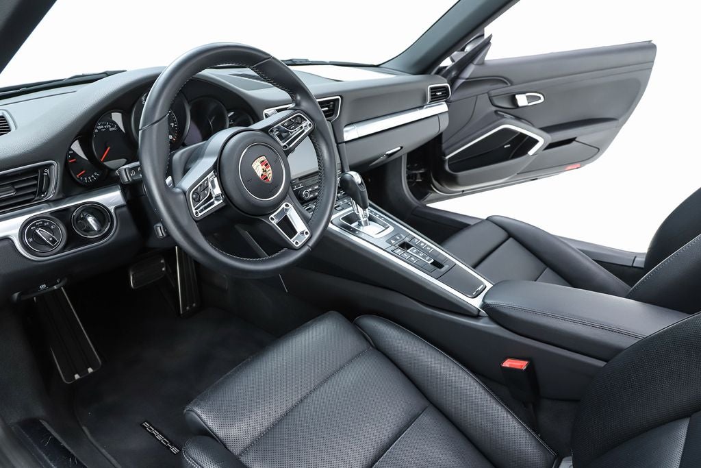 2017 Porsche 911 Carrera 4