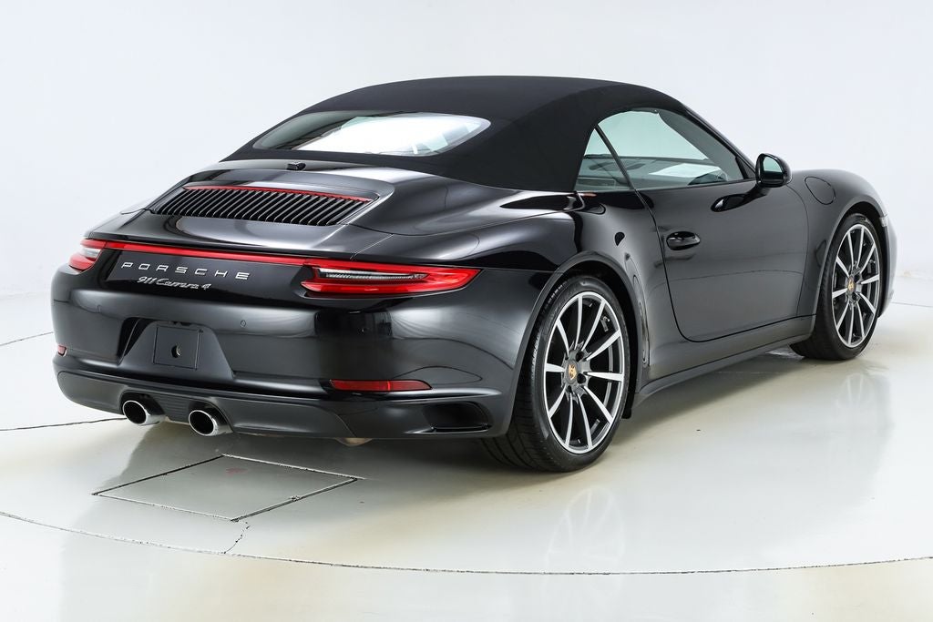 2017 Porsche 911 Carrera 4
