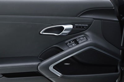 2017 Porsche 911 Carrera 4