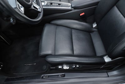 2017 Porsche 911 Carrera 4