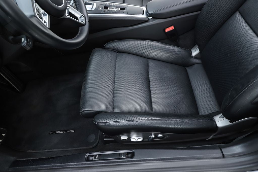 2017 Porsche 911 Carrera 4