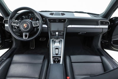 2017 Porsche 911 Carrera 4
