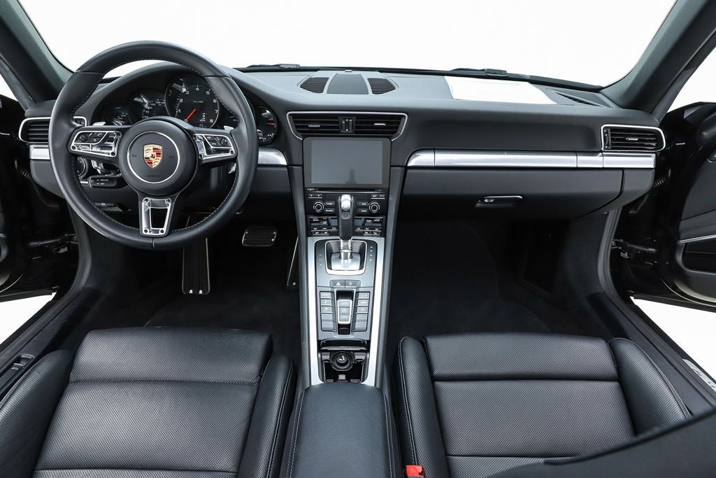 2017 Porsche 911 Carrera 4
