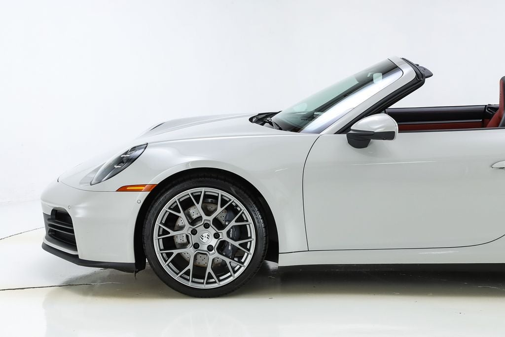 2025 Porsche 911 Carrera