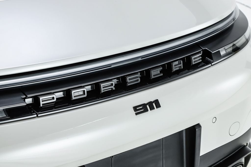 2025 Porsche 911 Carrera
