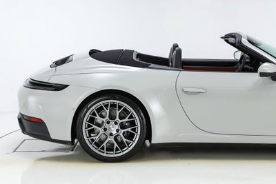 2025 Porsche 911 Carrera