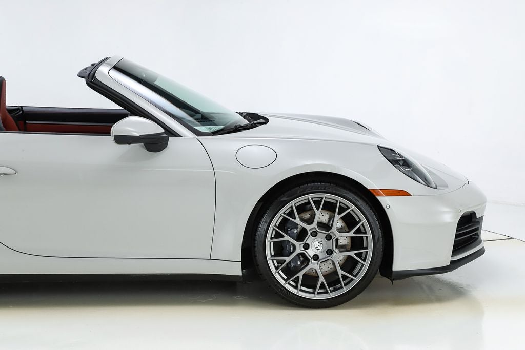 2025 Porsche 911 Carrera