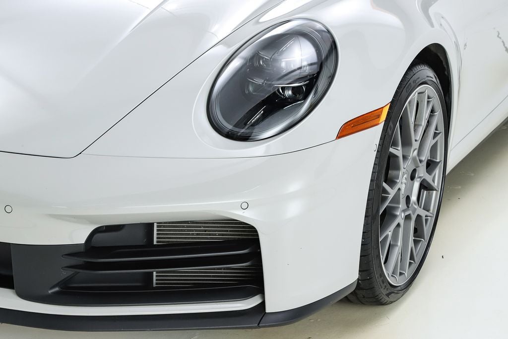 2025 Porsche 911 Carrera