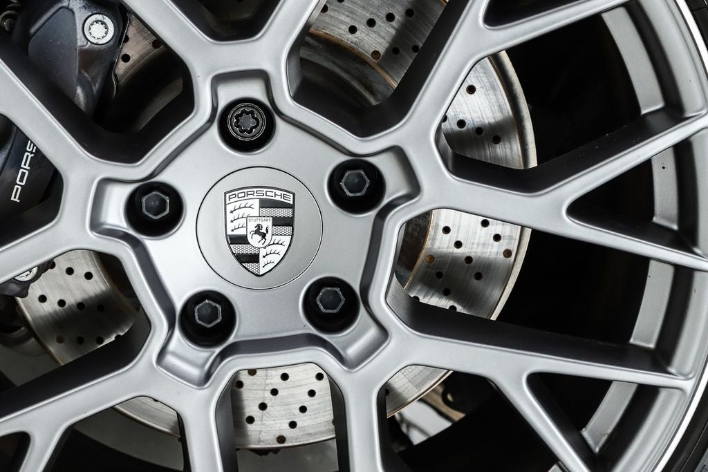 2025 Porsche 911 Carrera