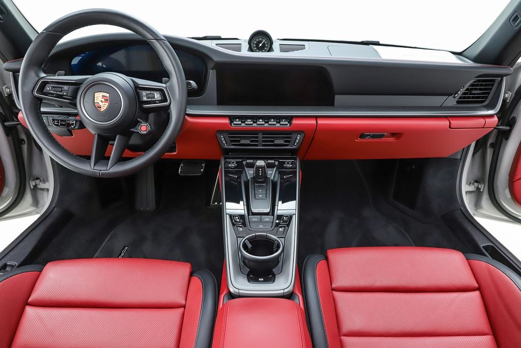 2025 Porsche 911 Carrera