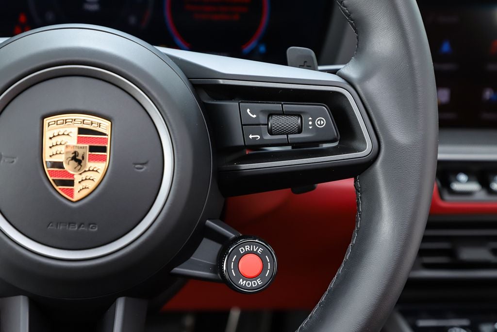 2025 Porsche 911 Carrera