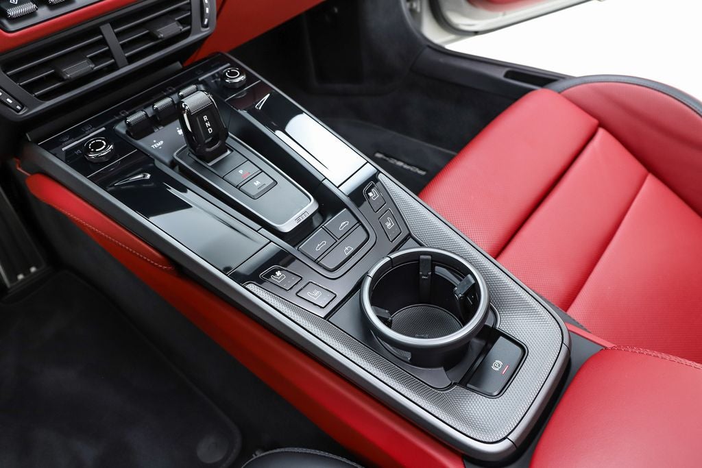 2025 Porsche 911 Carrera