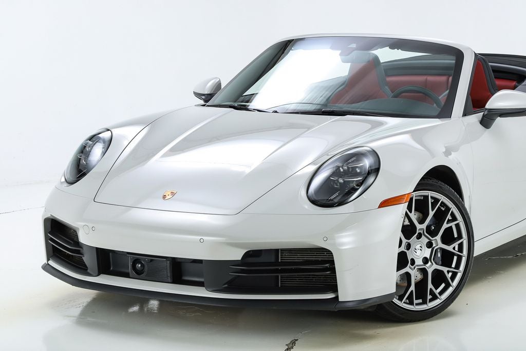 2025 Porsche 911 Carrera