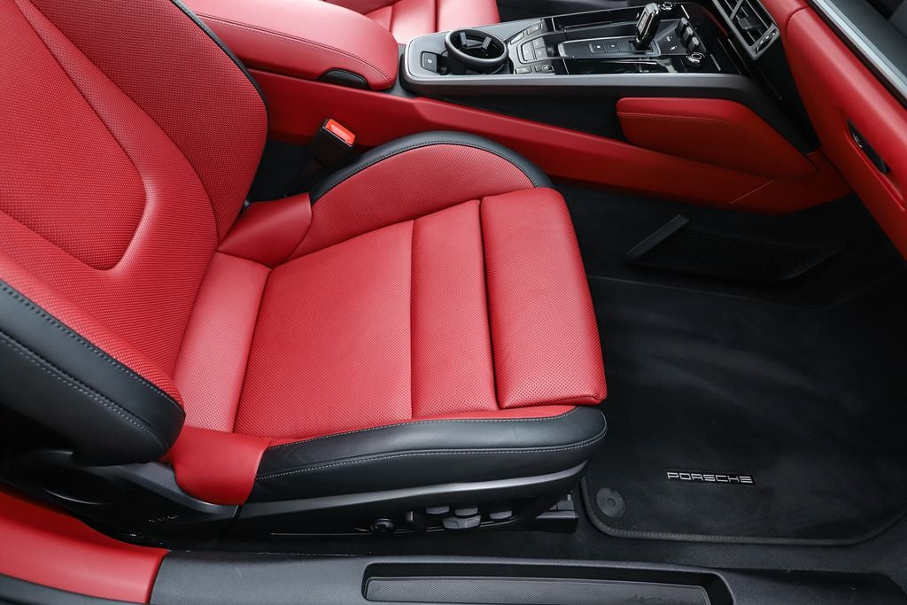 2025 Porsche 911 Carrera