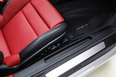 2025 Porsche 911 Carrera