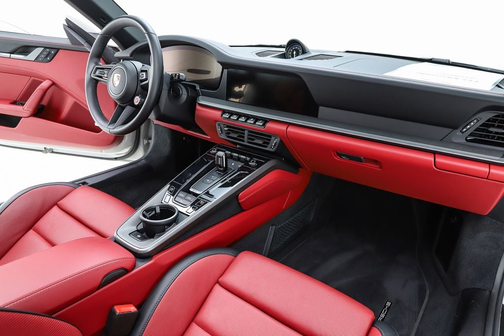 2025 Porsche 911 Carrera