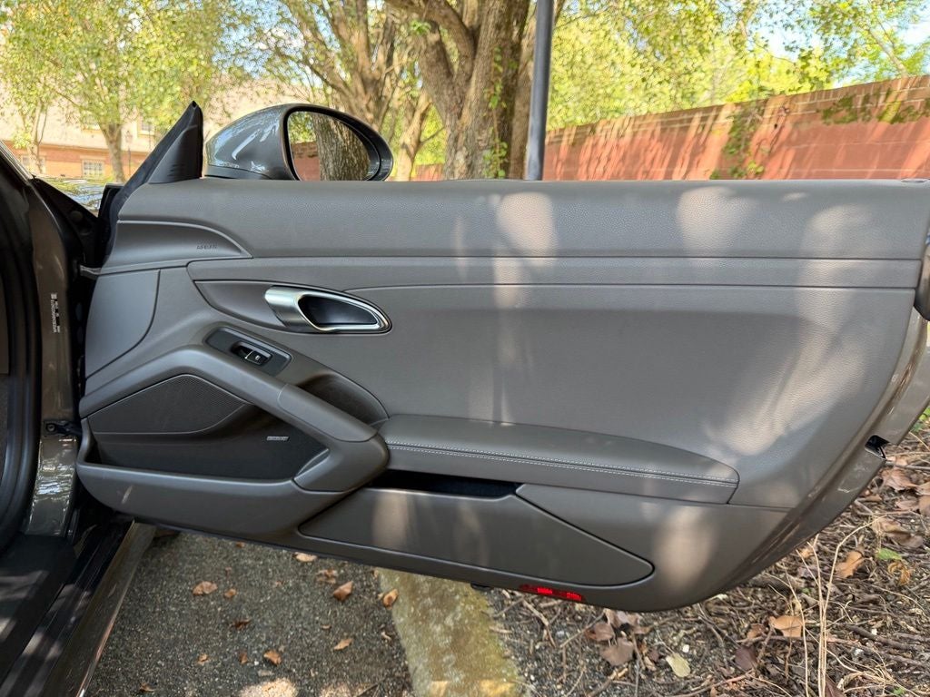 2025 Porsche 718 Boxster S