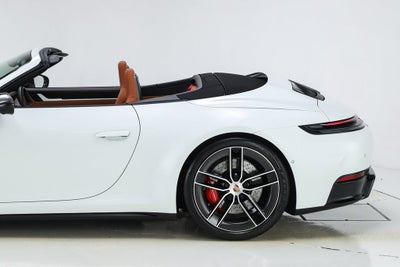 2025 Porsche 911 Carrera 4 GTS