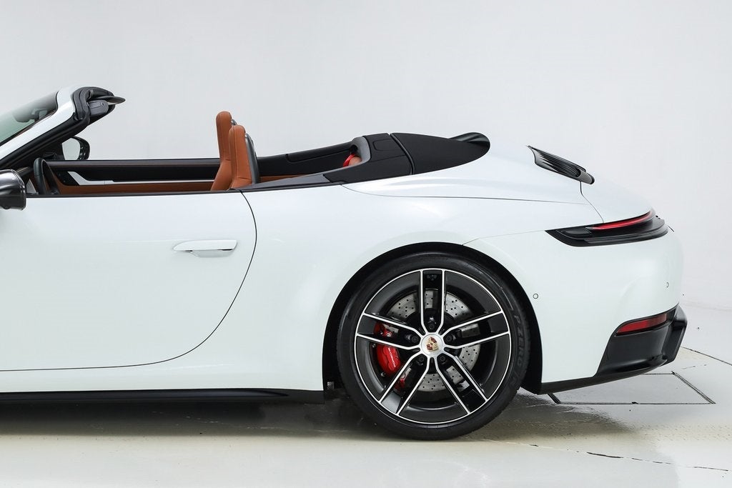 2025 Porsche 911 Carrera 4 GTS