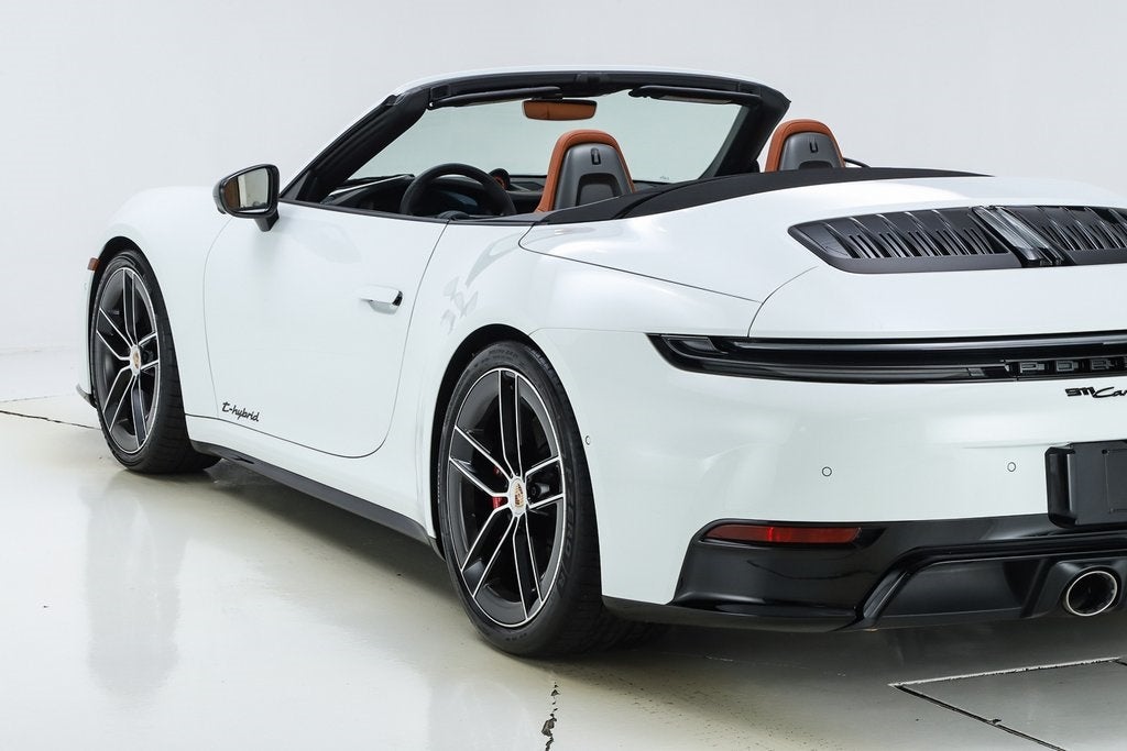 2025 Porsche 911 Carrera 4 GTS