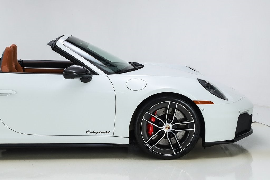 2025 Porsche 911 Carrera 4 GTS