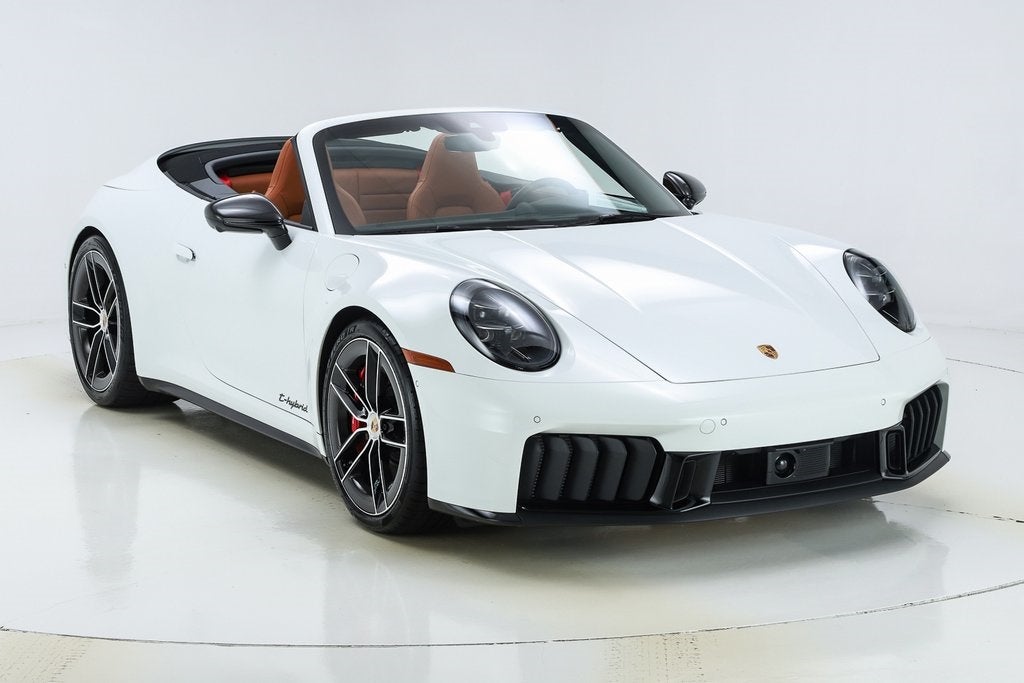 2025 Porsche 911 Carrera 4 GTS