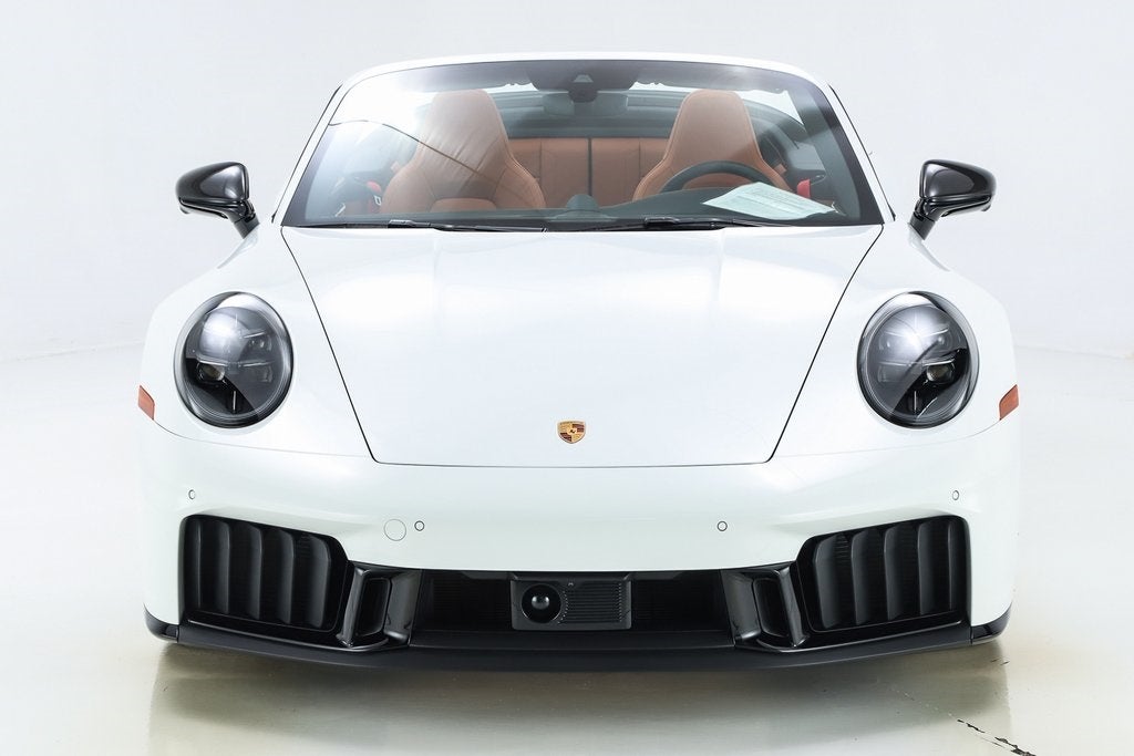 2025 Porsche 911 Carrera 4 GTS