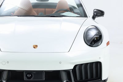 2025 Porsche 911 Carrera 4 GTS