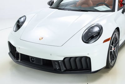 2025 Porsche 911 Carrera 4 GTS