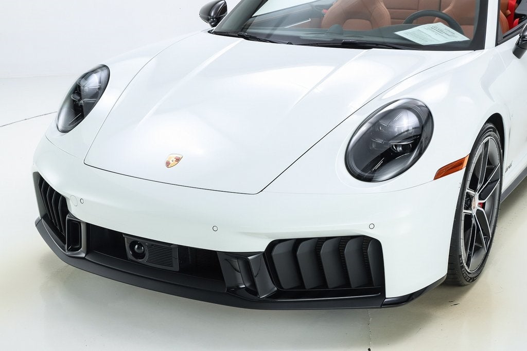 2025 Porsche 911 Carrera 4 GTS