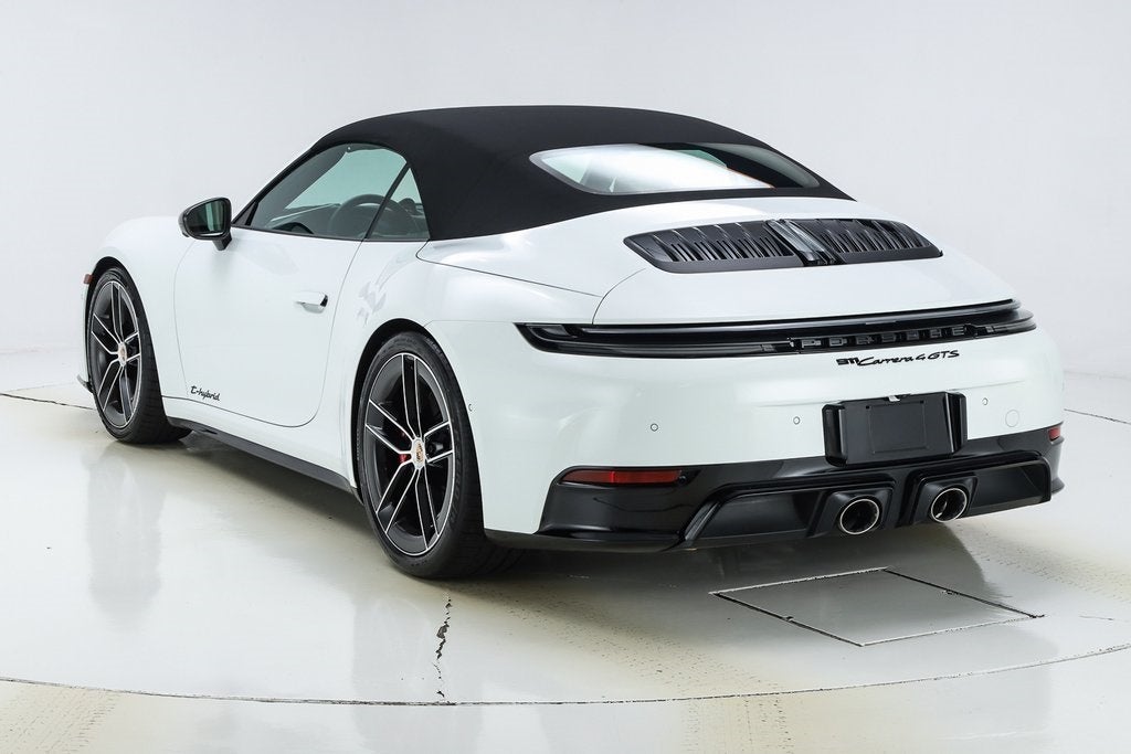 2025 Porsche 911 Carrera 4 GTS