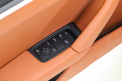 2025 Porsche 911 Carrera 4 GTS