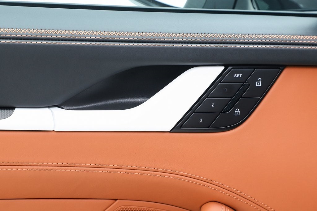 2025 Porsche 911 Carrera 4 GTS