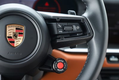 2025 Porsche 911 Carrera 4 GTS