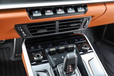 2025 Porsche 911 Carrera 4 GTS