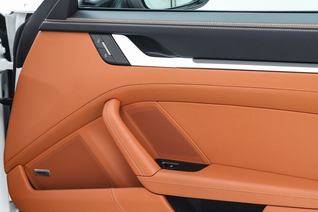 2025 Porsche 911 Carrera 4 GTS