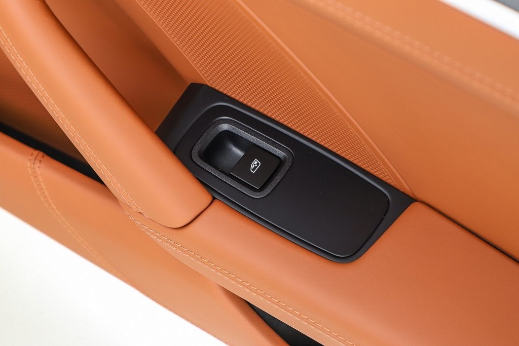 2025 Porsche 911 Carrera 4 GTS