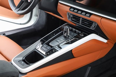 2025 Porsche 911 Carrera 4 GTS