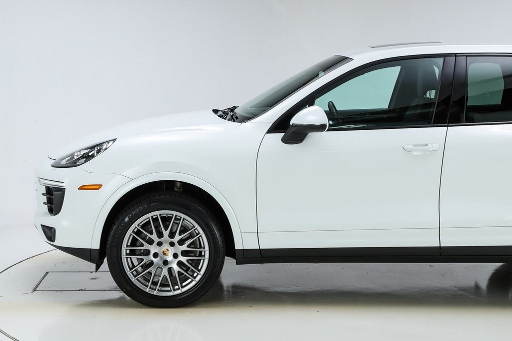 2017 Porsche Cayenne Platinum Edition