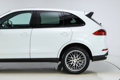 2017 Porsche Cayenne Platinum Edition